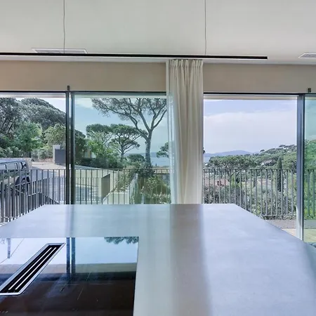 Stunning Home Blends Minimalist Luxury With Comfort Apartment Sainte-Maxime