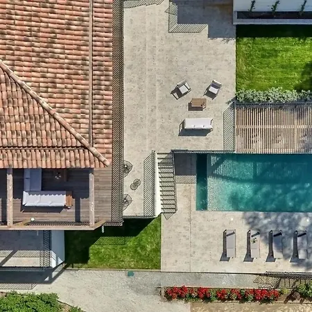 Stunning Home Blends Minimalist Luxury With Comfort